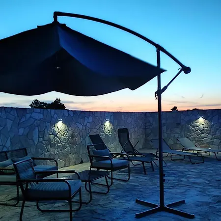 Stone House With Pool, Set In Idillic Countryside - Mir Ferienhaus