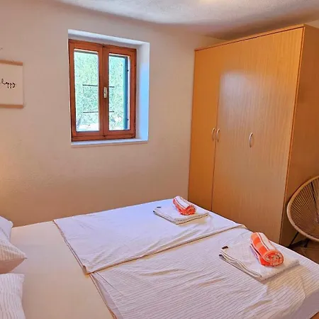 Stone House With Pool, Set In Idillic Countryside - Mir Prázdninový dům *