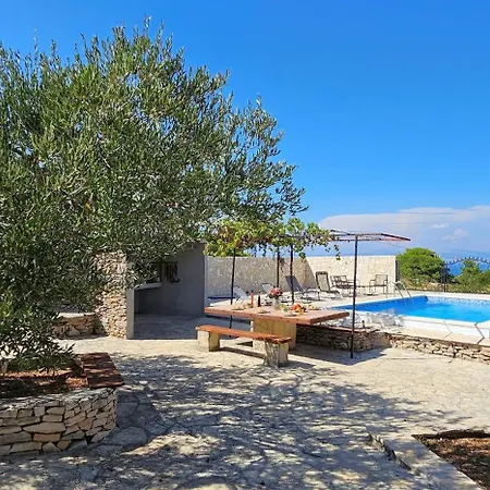 Stone House With Pool, Set In Idillic Countryside - Mir Holiday home