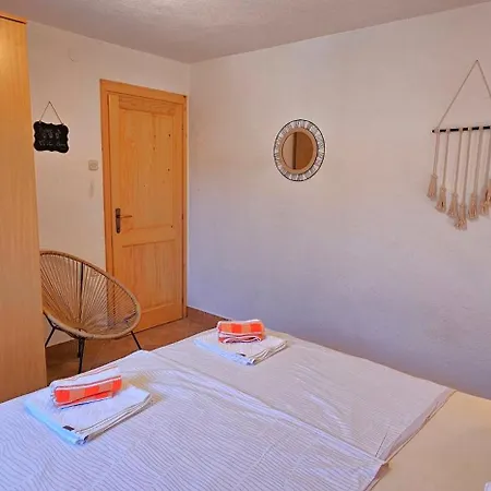 Stone House With Pool, Set In Idillic Countryside - Mir Postira