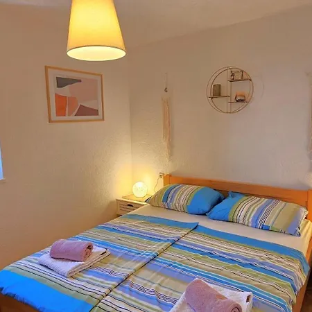 Stone House With Pool, Set In Idillic Countryside - Mir