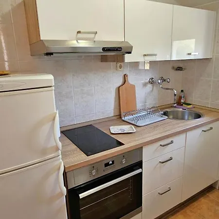 Сasa de vacaciones Stone House With Pool, Set In Idillic Countryside - Mir Postira