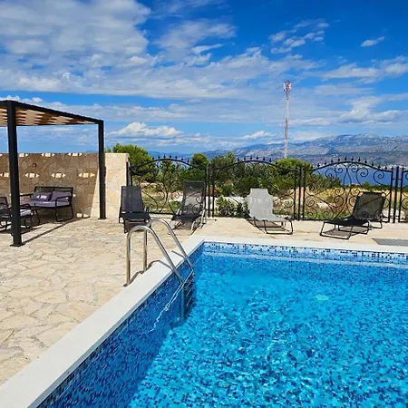 Stone House With Pool, Set In Idillic Countryside - Mir ポスティレ
