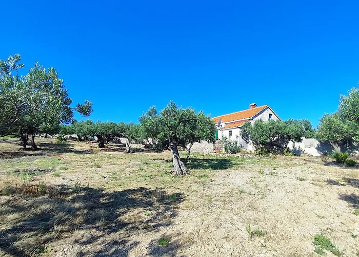 Stone House With Pool, Set In Idillic Countryside - Mir 펜션