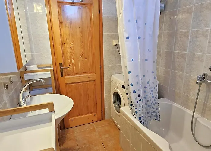 펜션 Stone House With Pool, Set In Idillic Countryside - Mir 포스티라