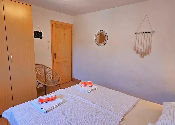 Stone House With Pool, Set In Idillic Countryside - Mir 포스티라