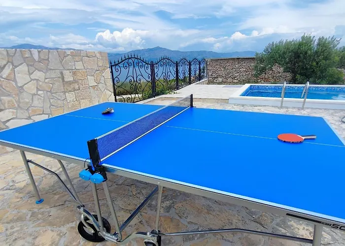 펜션 Stone House With Pool, Set In Idillic Countryside - Mir *